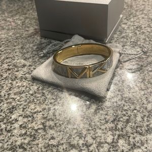 Michael Kors Clasp bracelet